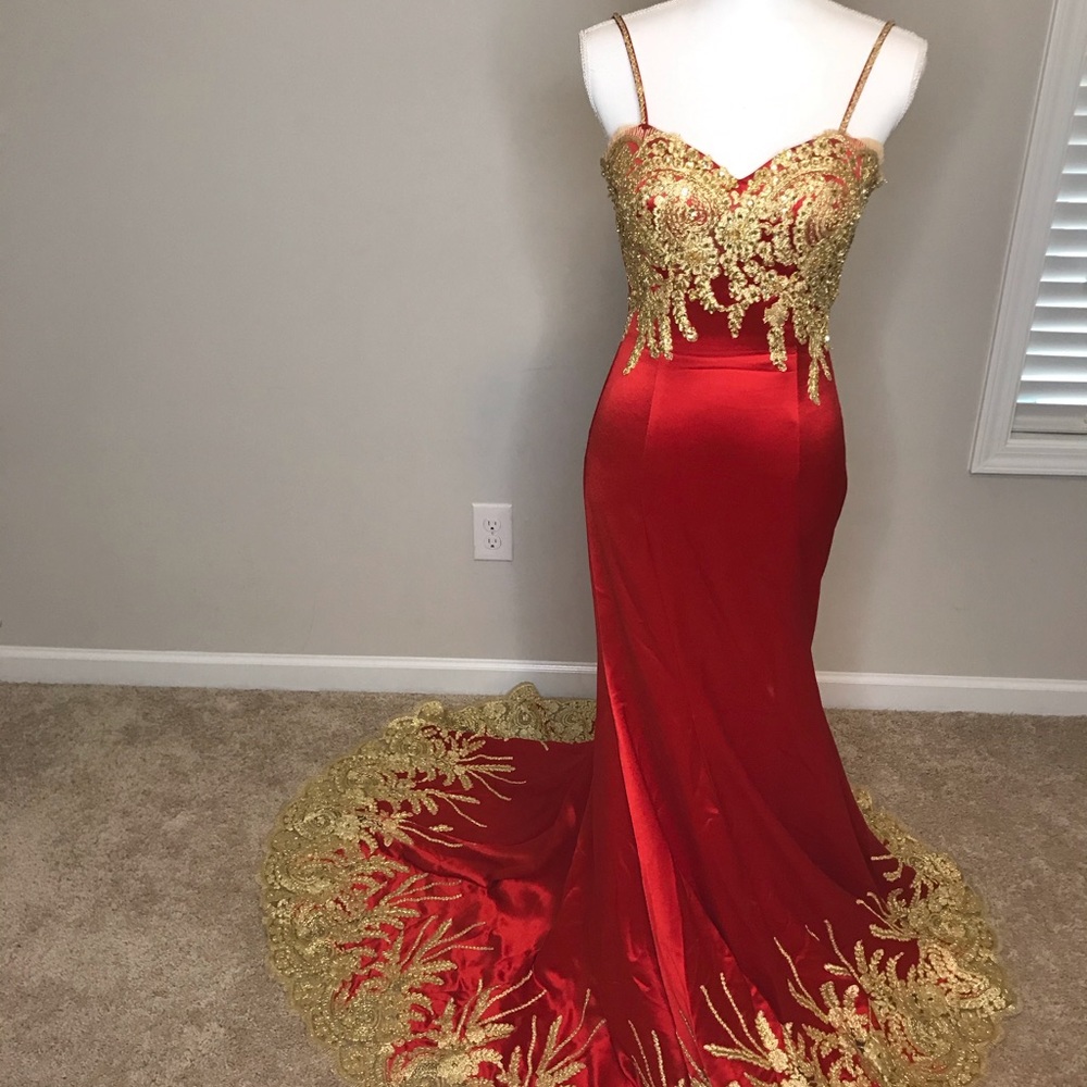 Angela&Alison Red+Gold dress worn once only size 4